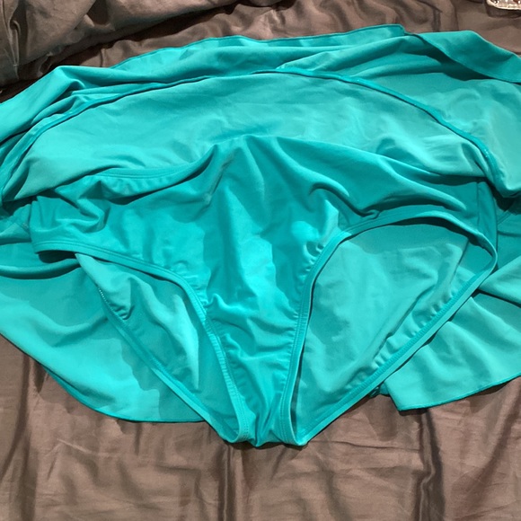 NWT SurfSide swim bottom 2X - Picture 4 of 5